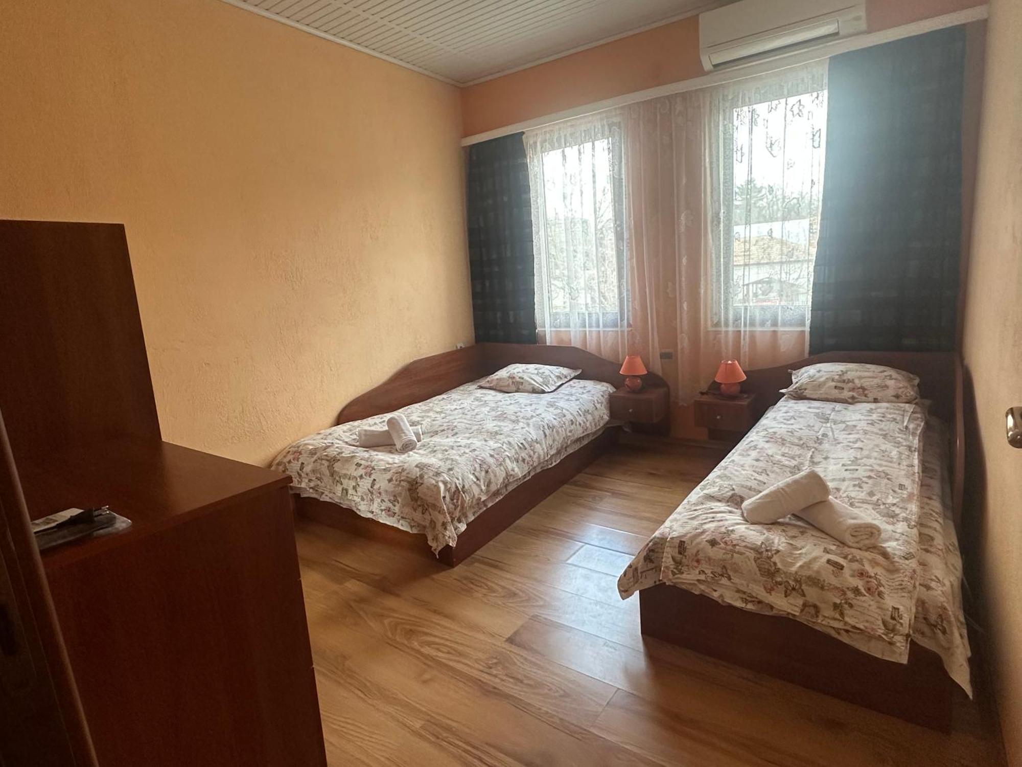 Guesthouse Zornitsa Hisarya Ngoại thất bức ảnh